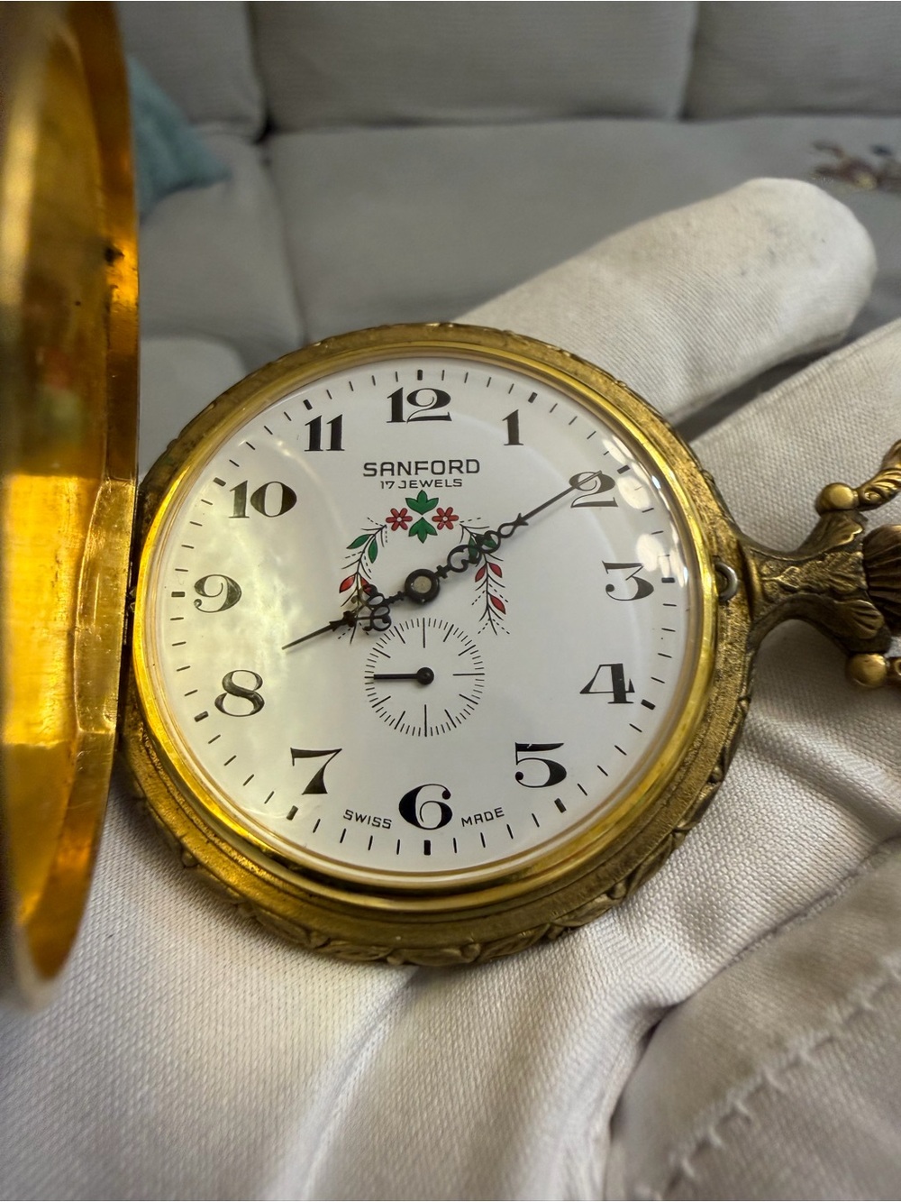 Vintage Sanford 17J Pocket Watch Swiss EB 8810 Mechanical Floral Gold Tone 48mm